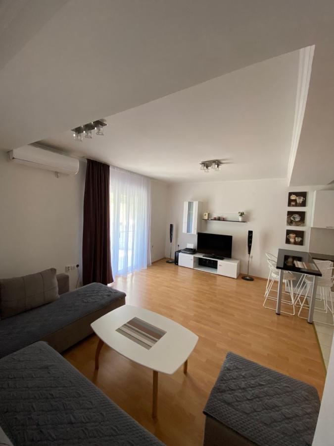 Aqua Blue Apartment Peštani Eksteriør bilde